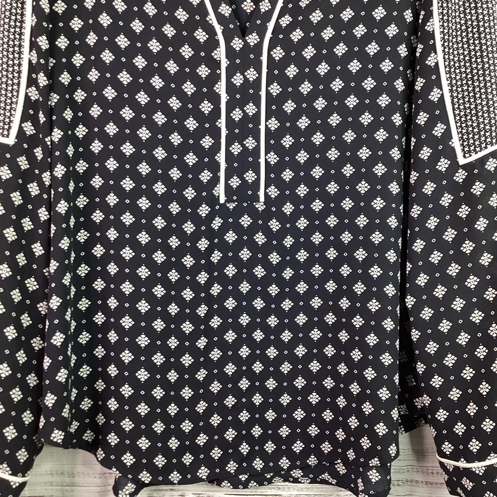 LOFT ANN TAYLOR SIZE M‎ TOP NAVY BLUE WHITE BLOUSE FALL GUC - Picture 9 of 15